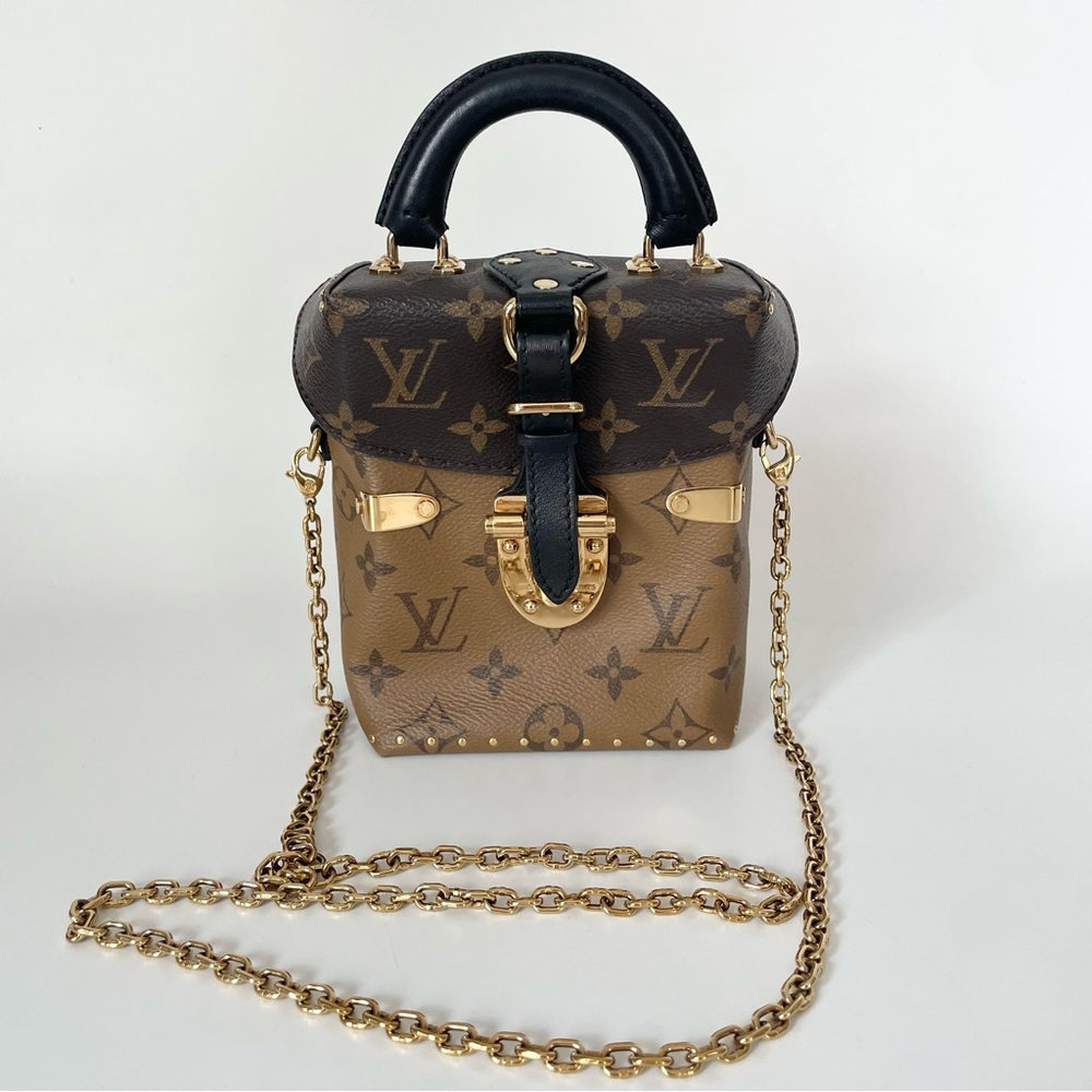 Authentic Louis Vuitton Camera Box Bag w chain